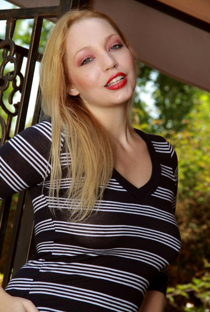 Таня, 22 года, 1 размер груди