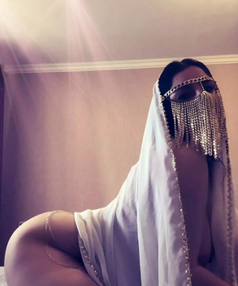 Юляша, 23 года, 4 размер груди